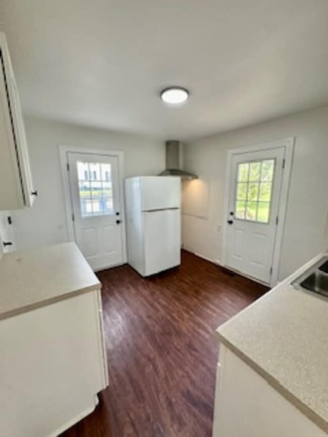 Building Photo - 838 E Loudon Ave