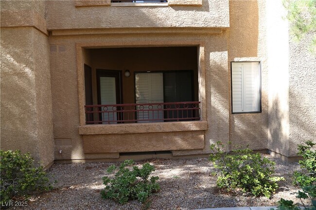 Building Photo - 8250 N Grand Canyon Dr