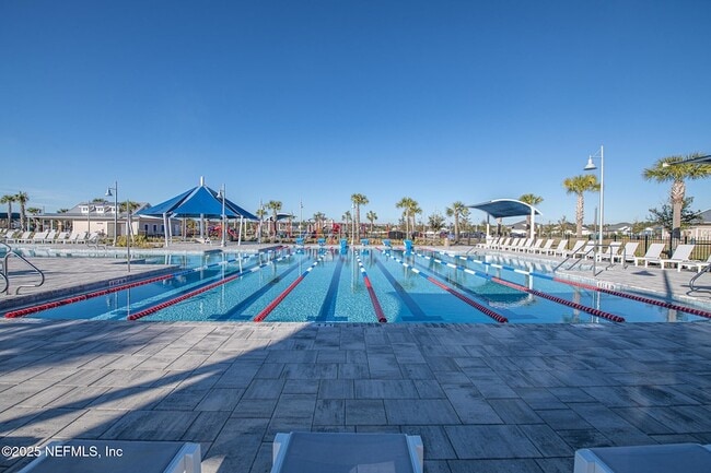 Building Photo - 259 Brandon Lks Dr