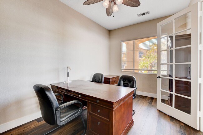 Building Photo - QUALITY FULLY FURNISHED SEVEN HILLS HOME WITH A PRIVATE POOL AND SPA