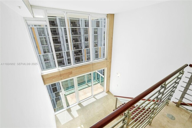 Building Photo - 41 SE 5th St