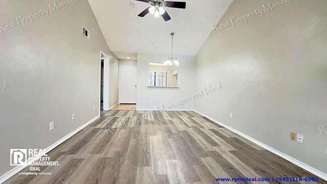 Building Photo - 9601 Forest Ln
