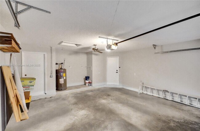 Building Photo - 658 Stanton Dr