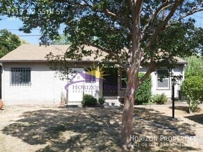 Building Photo - 4119 1/2 55th St-