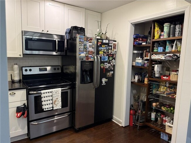 Building Photo - 265 Winding River Dr