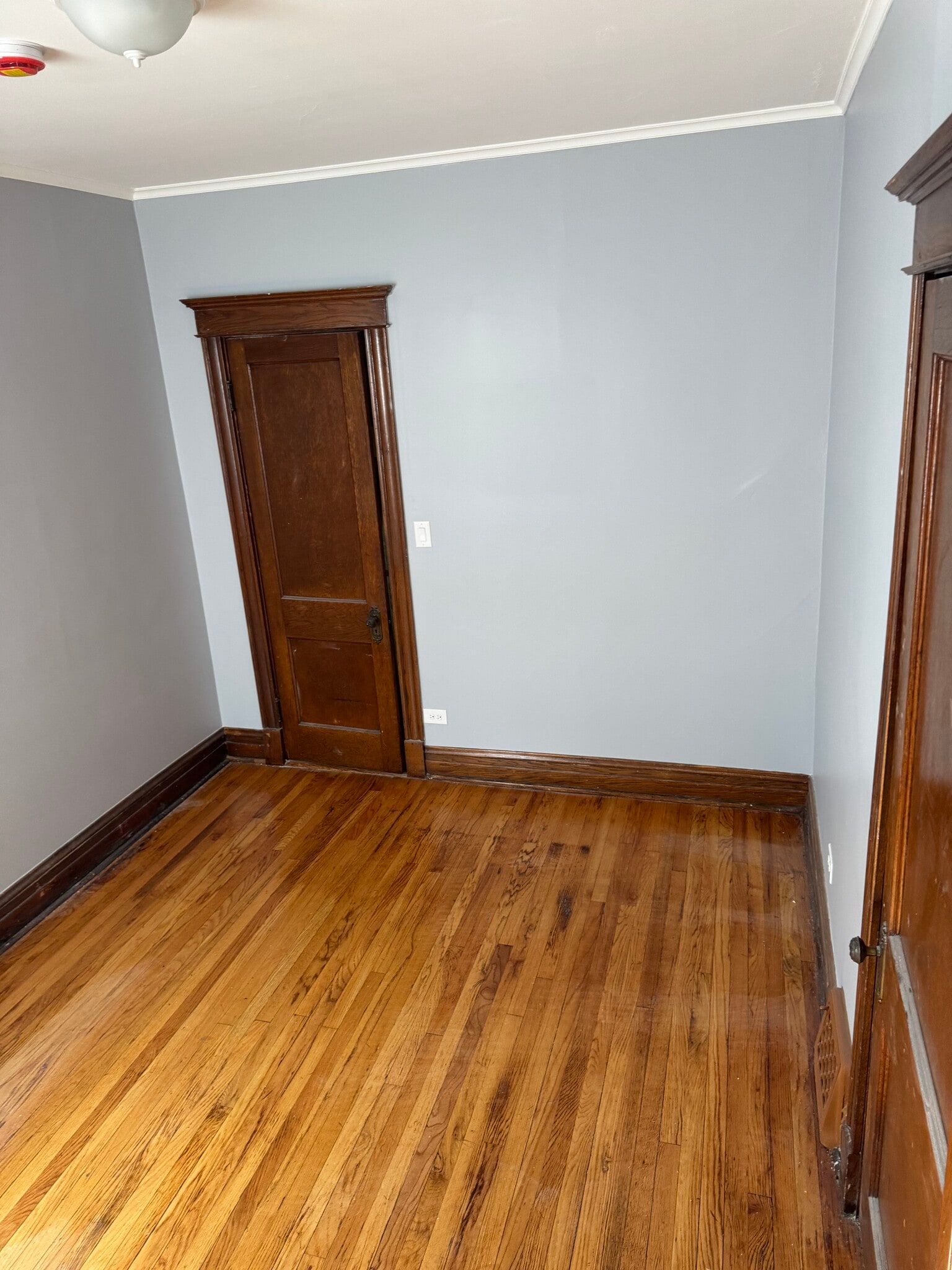 Master Bedroom - 6810 S Calumet Ave