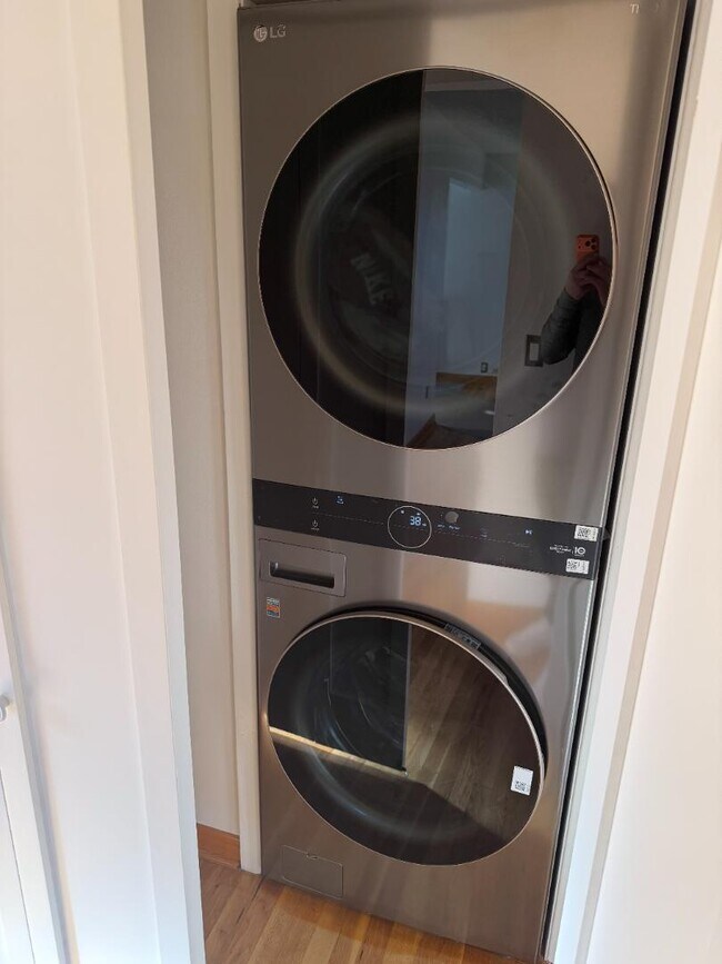 Building Photo - 1703 Winchell Ave