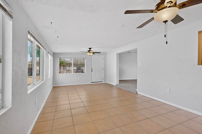 Building Photo - 4113 La Colorada Ct SE