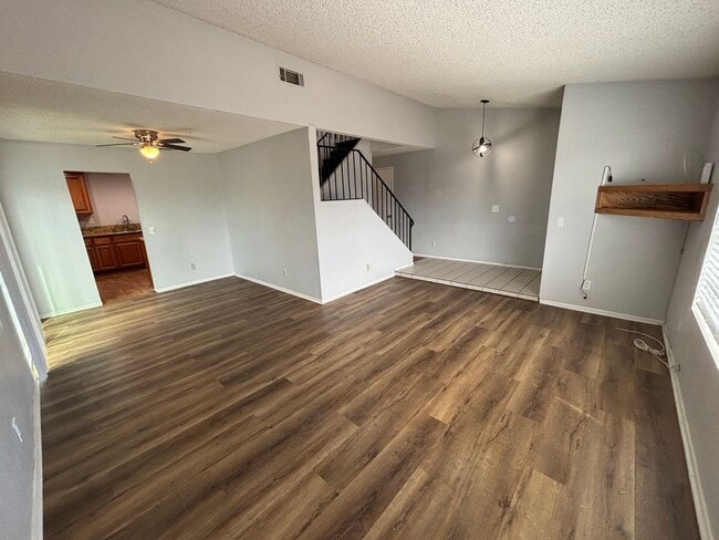 Building Photo - Spacious 4-Bedroom Home in Moreno Valley