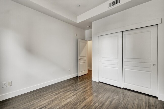 Building Photo - 1107 66th St