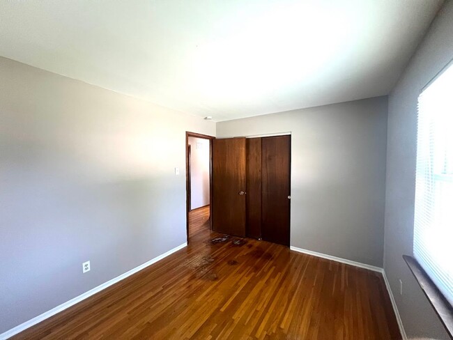 Building Photo - Move In Ready - 3 Bedroom 1.5 Bath In St. ...