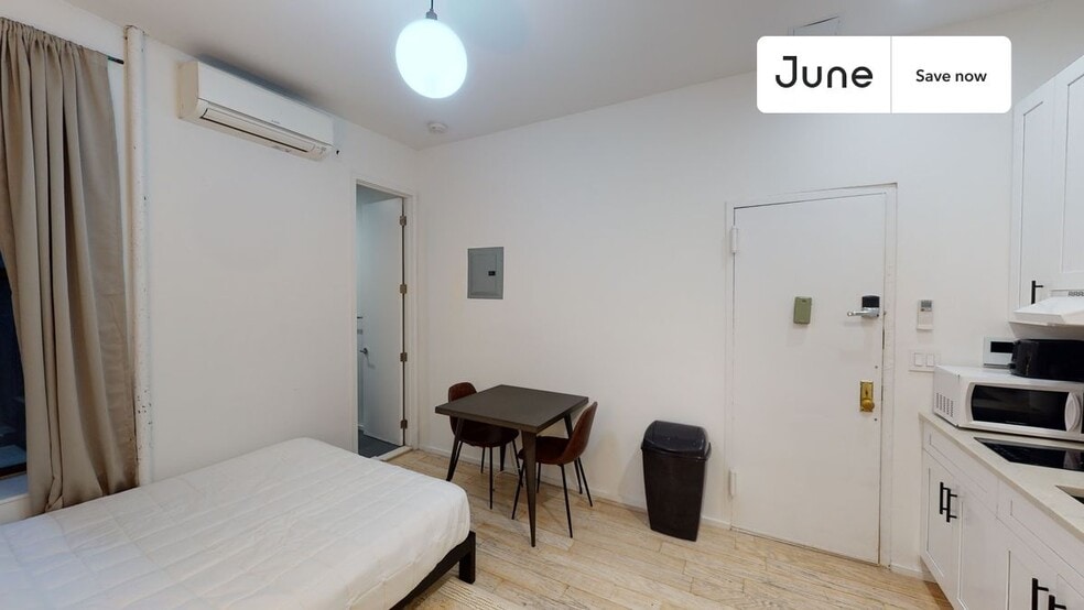 Building Photo - 473 Central Park W