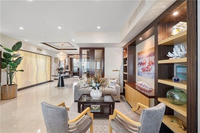 Building Photo - 101 S Fort Lauderdale Beach Blvd