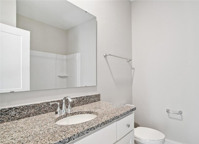 Building Photo - End-Unit Townhome w/3BR + 2-Car Garage + Balcony