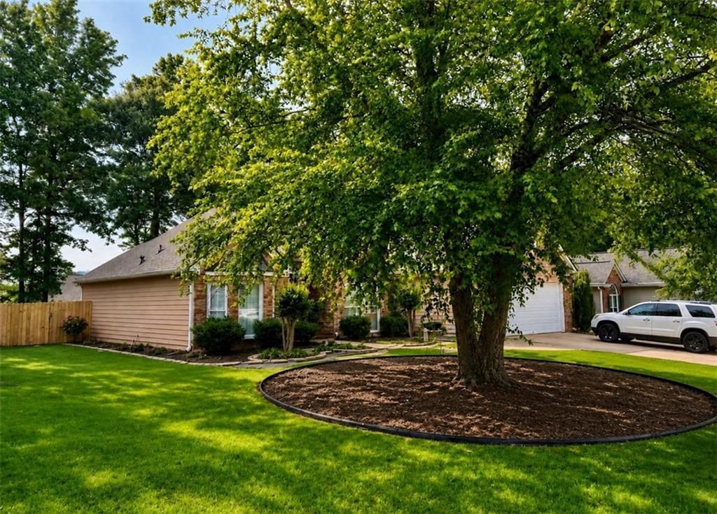 Building Photo - 463 Valleyside Dr