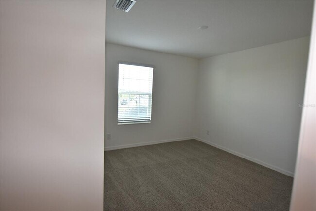 Building Photo - 3024 Heart Lk Dr