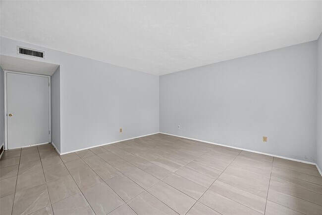 Building Photo - 15815 Ironside Creek Dr