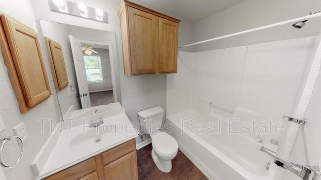 Building Photo - 503 Camp Ct