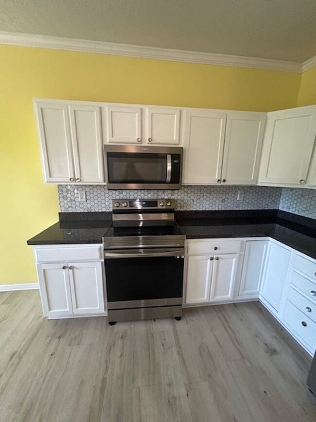 Building Photo - All electric 2 story home in Great Acres          20260608