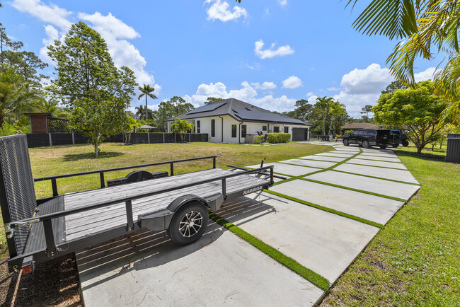 Building Photo - 13803 Citrus Grove Blvd