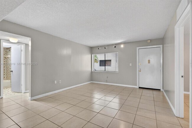 Building Photo - 8065 SW 107th Ave
