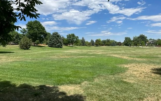 Building Photo - 3 bedroom condo in Broomfield! Master bedr...