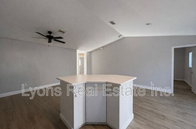 Building Photo - 2438 Joe Ave S