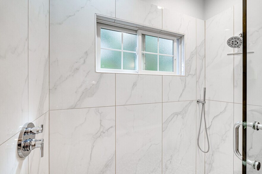 Building Photo - 5700 Winding Way