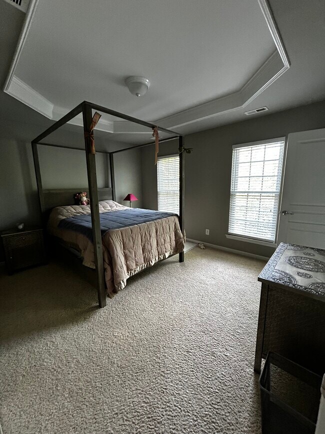 Building Photo - 1070 Drayton Ct