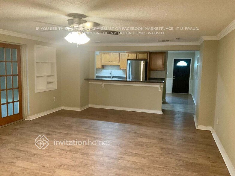 Building Photo - 128 Eastway Dr
