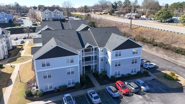 Building Photo - 102-L University Village