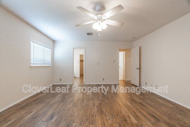 Building Photo - 1045 Stone Trail