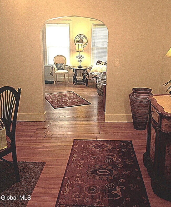 Building Photo - 164 Clinton St