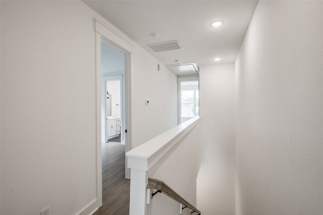 Building Photo - 4605 Terry St