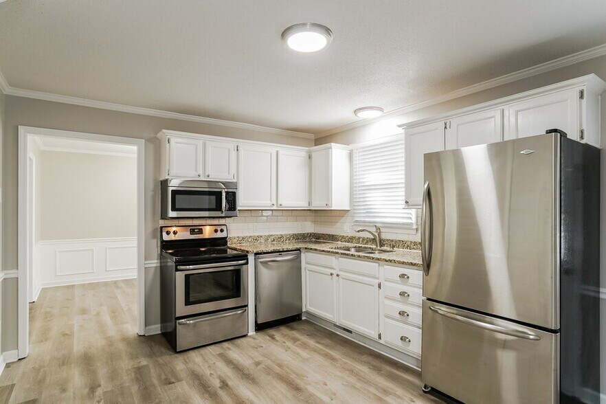 Building Photo - 7309 Bassett Hall Ct