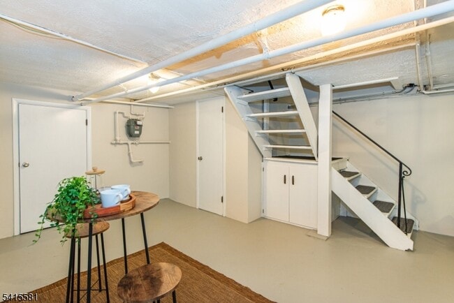 Building Photo - 61 Claremont Ave