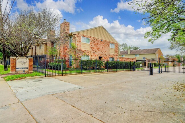 Building Photo - 2501 Bering Dr