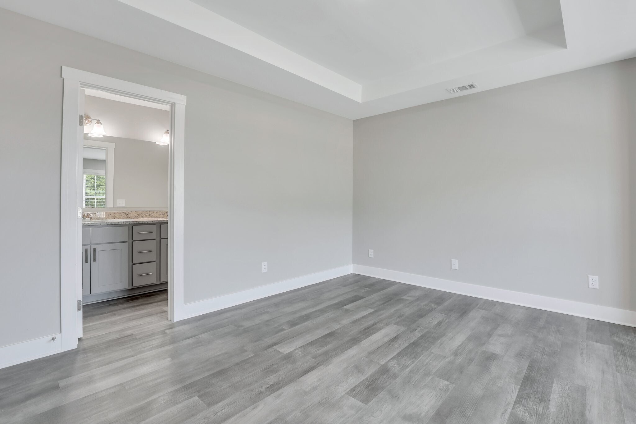 Building Photo - 105 Sherwood Ct