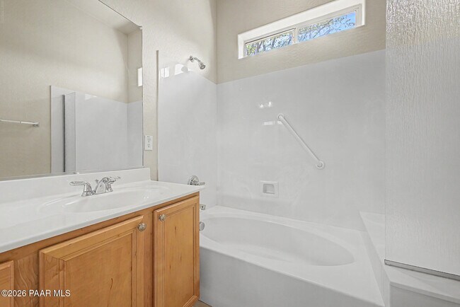 Building Photo - 6747 E Kilkenny Pl