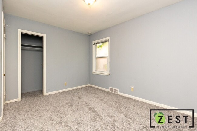 Building Photo - 18000 Birwood St