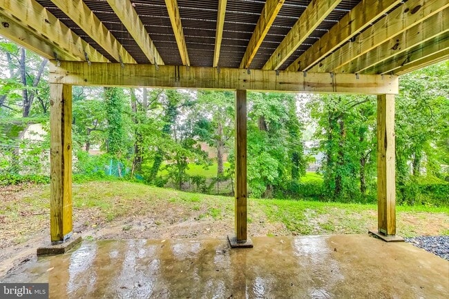 Building Photo - 6307 Willow Way