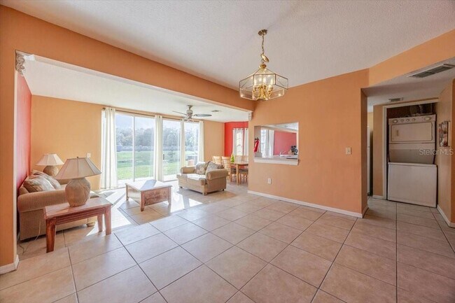 Building Photo - 203 Coco Plum Dr