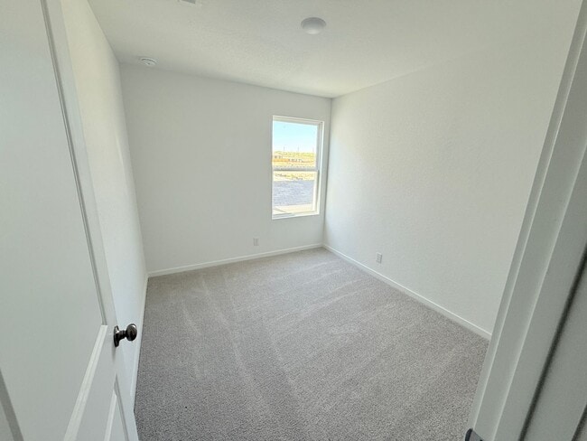 Building Photo - Tres Laurels-Wellton