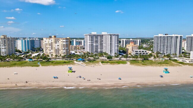 Building Photo - 405 N Ocean Blvd