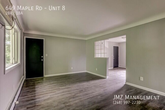 Building Photo - 649 W Maple Rd