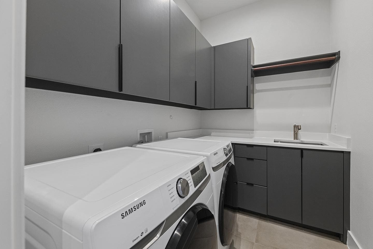 Building Photo - Modern design Oak Lawn townhouse by Inwood...