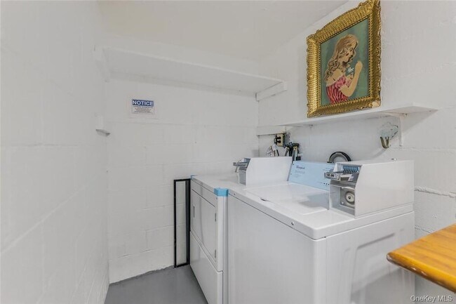 Building Photo - 433 Palmer Rd