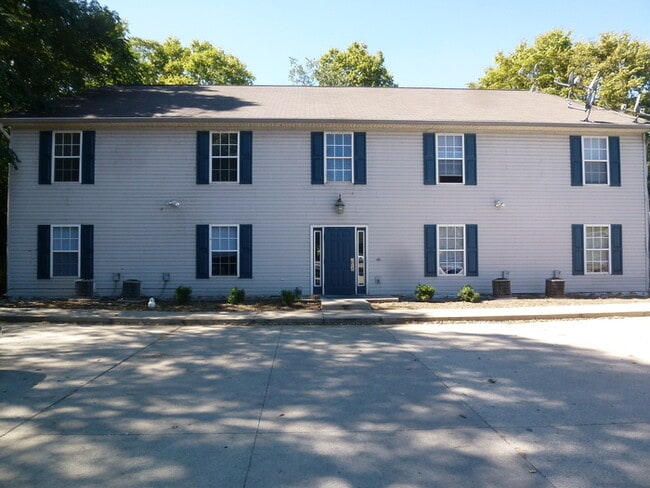 Primary Photo - 2 Bedroom Lower Apartment