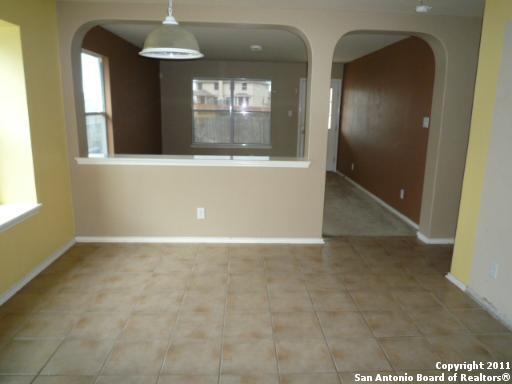 Building Photo - 2476 Medina Dr