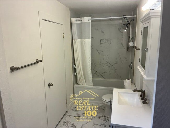 Building Photo - 1705 NW 22nd St